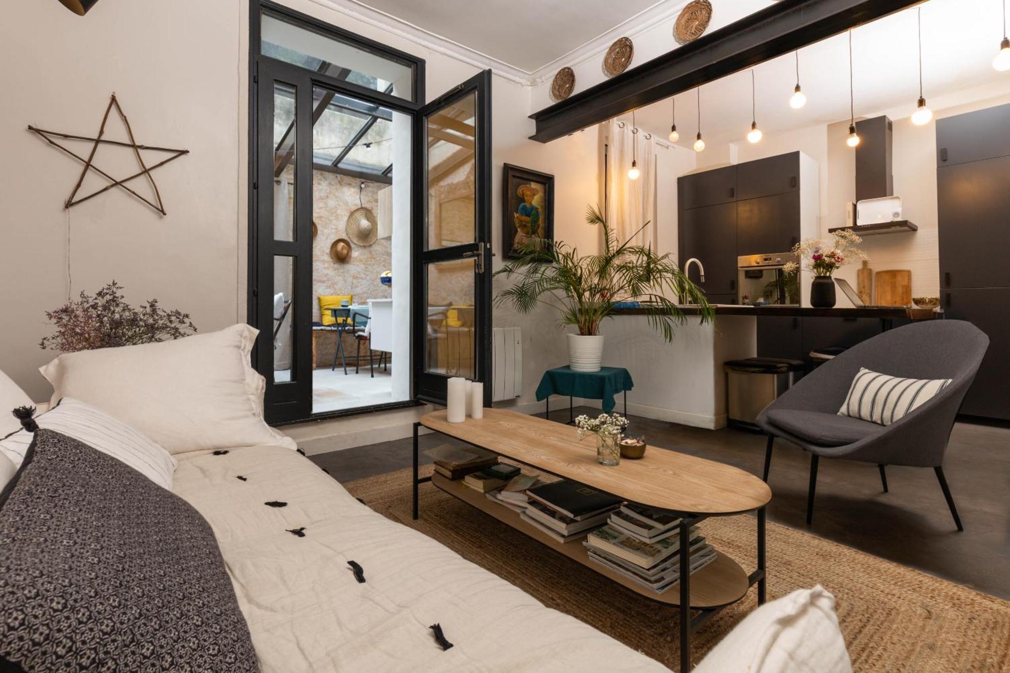 Boutique Hotel - La Demoiselle Авиньон Экстерьер фото