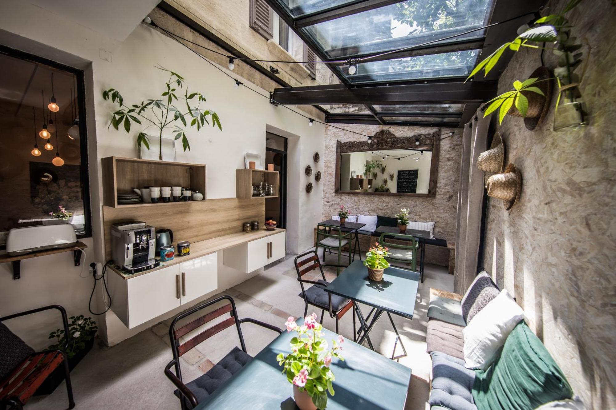 Boutique Hotel - La Demoiselle Авиньон Экстерьер фото